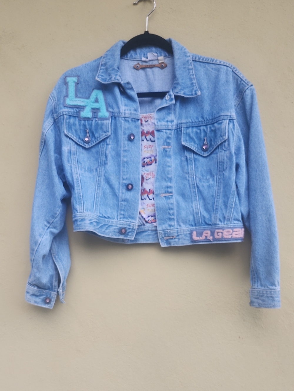 L.A. Gear Vintage Light Blue Cropped Denim Jacket with Pink Logo Patch